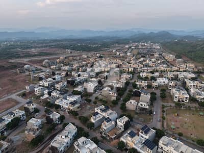 10 Marla Plot for sale Bahria enclave