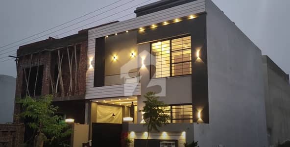 جناح گارڈنز فیز 1 جناح گارڈنز,ایف ای سی ایچ ایس,اسلام آباد میں 5 کمروں کا 5 مرلہ مکان 2.6 کروڑ میں برائے فروخت۔