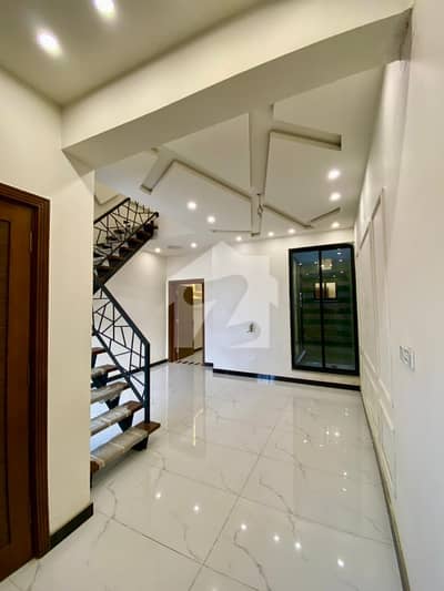 2.7 Marla Brand New House Eden Executive, Price Is Almost Final Please Don't Negotiate Maybe Slightly Negotiable On Tokan But It's Not Confirmed
