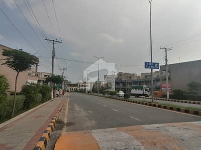 عسکری 11 - سیکٹر سی عسکری 11,عسکری,لاہور میں 2 کمروں کا 5 مرلہ فلیٹ 59.0 ہزار میں کرایہ پر دستیاب ہے۔