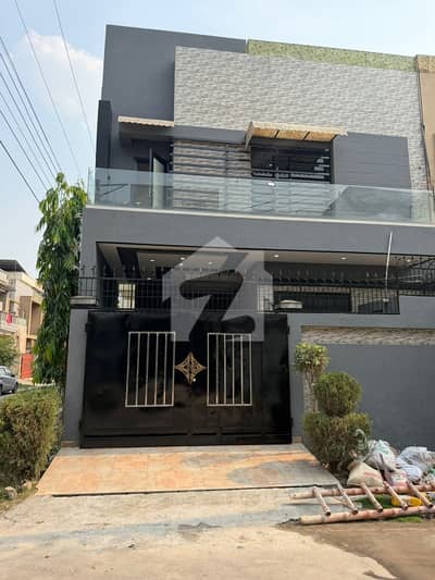 Corner 5 Marla House For Sale.