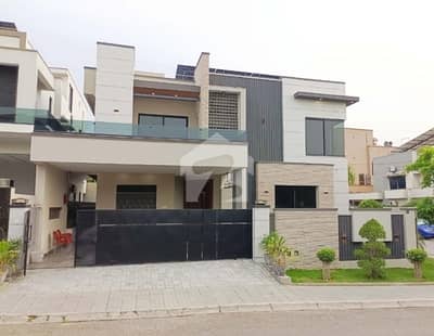 BRAND NEW 1 KANAL DESIGNER AND CORNER HOUSE UPFOR SALE.
