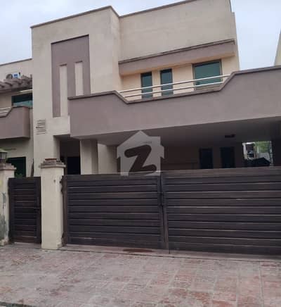 12 Marla Investor Price 5 Bedrooms House For Sale. 12 Marla Investor Price 5 Bedrooms House For Sale.