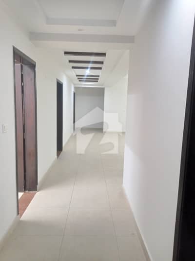 10 Marla 3 Bedroom Apartment For Rent Askari 11 Sector B, Lahore