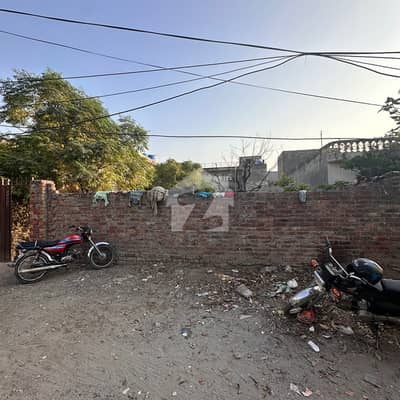 One Kanal Hot Location Plot Available For Sale In Revenue Society B Block