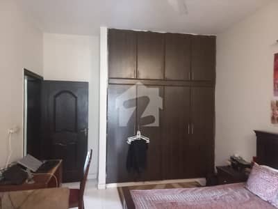 12 Marla Beautiful House For Sale.