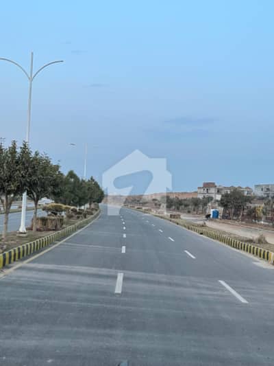 Gulberg Green B Block 04 kanal Developed Possession with boundrywall plot available for sale