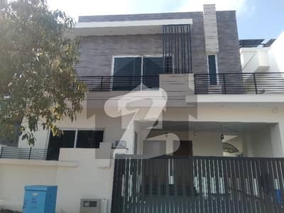 ٹاپ سٹی 1 - بلاک ڈی ٹاپ سٹی 1,اسلام آباد میں 5 کمروں کا 10 مرلہ مکان 5.25 کروڑ میں برائے فروخت۔ ٹاپ سٹی 1 - بلاک ڈی ٹاپ سٹی 1,اسلام آباد میں 5 کمروں کا 10 مرلہ مکان 5.25 کروڑ میں برائے فروخت۔