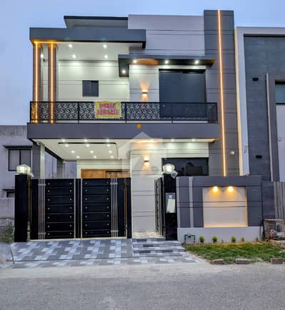 Elegant 5 Marla Luxury House With Modern Elevation For Sale In Dha Rahbar Phase 2.