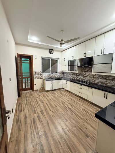 Brand New Kanal Upper Portion For Rent