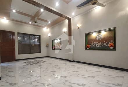 بحریہ ٹاؤن سیکٹر ای بحریہ ٹاؤن,لاہور میں 5 کمروں کا 1 کنال مکان 5.5 کروڑ میں برائے فروخت۔