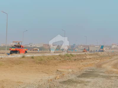 5 MARLA PLOT WITH POSSESSION 10 LAC ADVANCE AND TOTAL PRICE 45 LAC