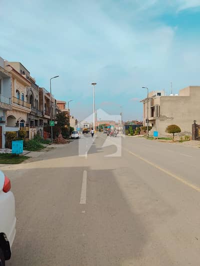 3 MARLA COMERCIAL PLOT MAIN 80 FT ROAD IN E BLOCK