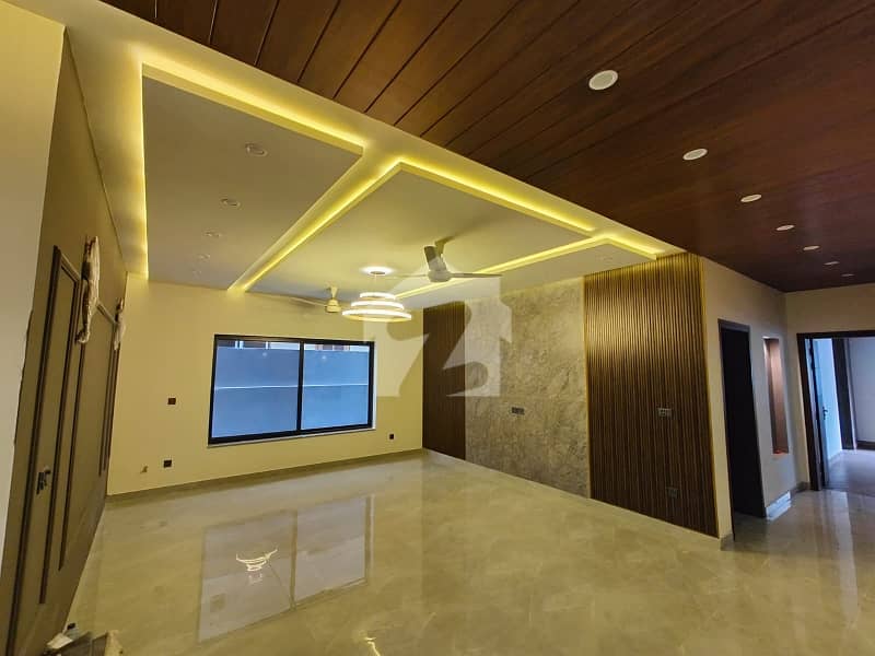 1 KANAL BRAND NEW HOUSE FRONT OPEN 1 KANAL BRAND NEW HOUSE FRONT OPEN