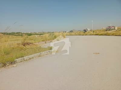 10 Marla Develop Solid Land Plot For Sale In F-3 Phase 8