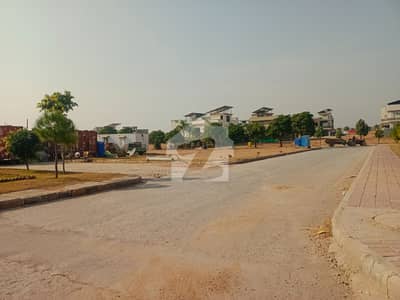 10 Marla Prime Location Plot For Sale In I Block Phase 8 10 Marla Prime Location Plot For Sale In I Block Phase 8