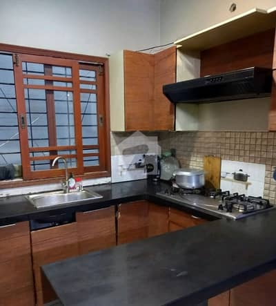 House Sized 212 Square Yards Available In Gulshan-E-Iqbal - Block 13-D2