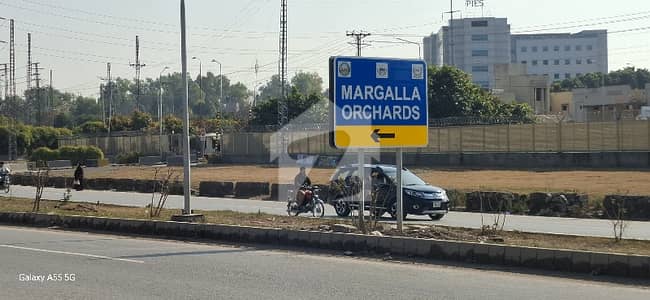 مارگلہ آرچرڈ اسلام آباد میں 10 مرلہ رہائشی پلاٹ 2.1 کروڑ میں برائے فروخت۔
