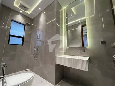 5 Marla very Good location Beautiful House For Sale Bahria Town Lahore