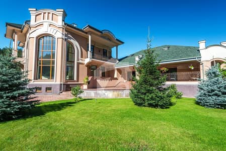 Elegant 3 Kanal House for Sale on Main Park Road Near Serena Hotel
