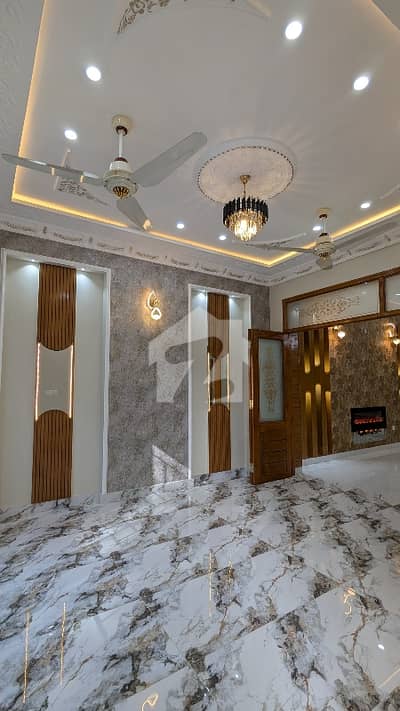 10 Marla Facing park& Mosque Hot Location