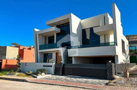 بحریہ گرینز۔ اوورسیز انکلیو بحریہ ٹاؤن فیز 8,بحریہ ٹاؤن راولپنڈی,راولپنڈی میں 5 کمروں کا 1 کنال مکان 13.25 کروڑ میں برائے فروخت۔