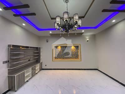 10 MARLA BRAND NEW HOUSE FOR SALE