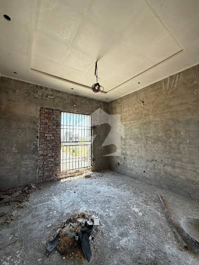 Owner'S Build 8 Marla Gray Structure House For Sale
