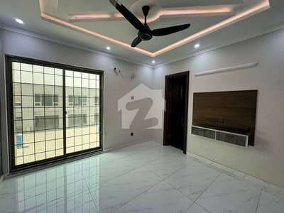 New Brand House Corner House A + Quality Build