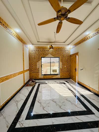 Spacious 4 Marla House for Rent | 3 Bedrooms | 2 Kitchens | Servant Quarter