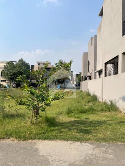 Plot No-1095 Block B - 5 Marla Plot On Top Location of Phase 9 Town DHA Lahore For Urgent Sale