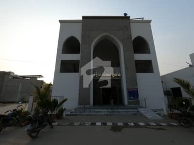 صائمہ لگژری ہومز کراچی میں 6 کمروں کا 6 مرلہ مکان 3.1 کروڑ میں برائے فروخت۔