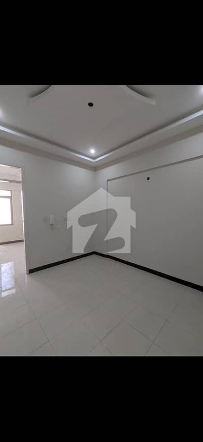 2 BED LOUNGE 4th Floor FLAT FOR SALE IN KARACHI UNI CHS