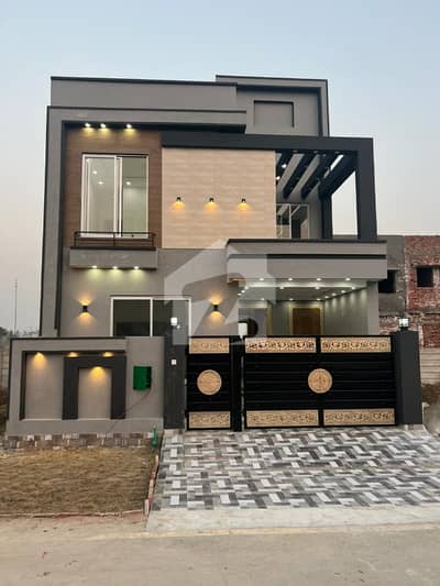 بحریہ نشیمن لاہور میں 3 کمروں کا 5 مرلہ مکان 1.65 کروڑ میں برائے فروخت۔