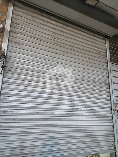 اعوان ٹاؤن لاہور میں 3 مرلہ دفتر 1.0 کروڑ میں برائے فروخت۔