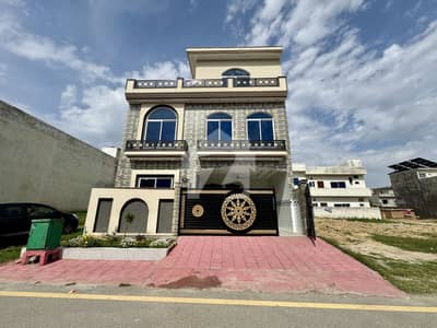 8 MARLA LUXURY HOUSE FOR SALE IN FAISAL TOWN BLOCK A