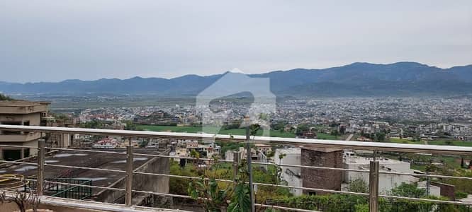 4 Kanal Farm House For Sale Ideal Corner House.