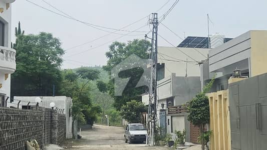1 Kanal Plot For Sale Main Uper Banigala Road Dual Street Plot Botanical Garden Facing.