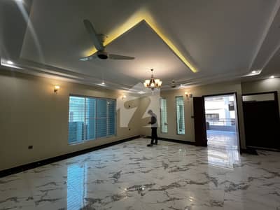 Brand New 280 Sq Yards House For Sale G+2