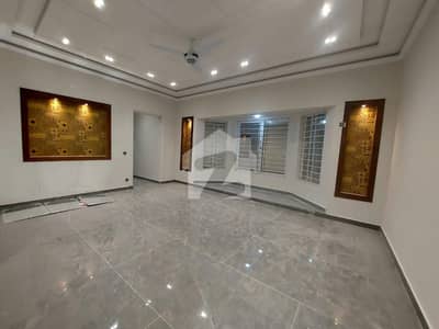 جی ۔ 15 اسلام آباد میں 10 کمروں کا 1 کنال مکان 13.0 کروڑ میں برائے فروخت۔