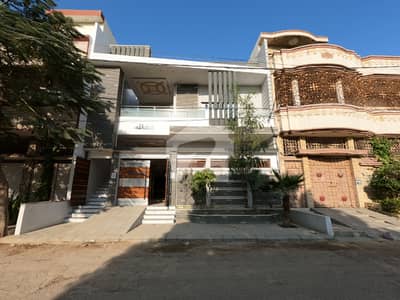 ہادی آباد سکیم 33,کراچی میں 6 کمروں کا 8 مرلہ مکان 3.5 کروڑ میں برائے فروخت۔