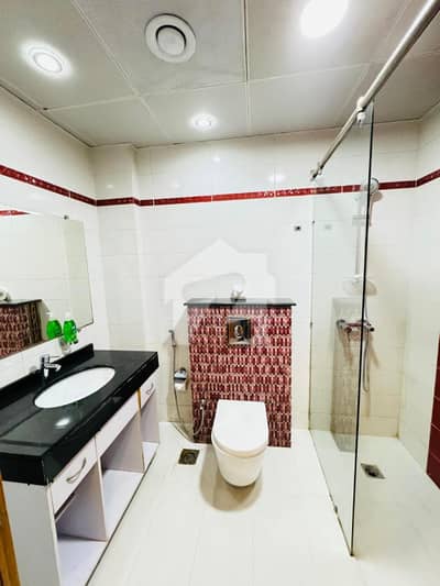 3 Bedroom, Luxury Apartment Available For Rent