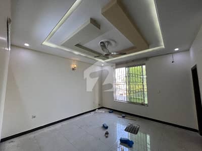 جی ۔ 13 اسلام آباد میں 3 کمروں کا 10 مرلہ بالائی پورشن 1.45 لاکھ میں کرایہ پر دستیاب ہے۔
