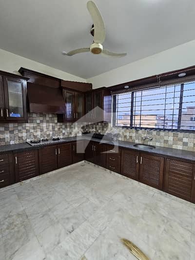 24 Marla Upper Portion G 14 Four Karahe Is Vacant, Beautiful Location, Near Masjid Market, Double Road Highway.