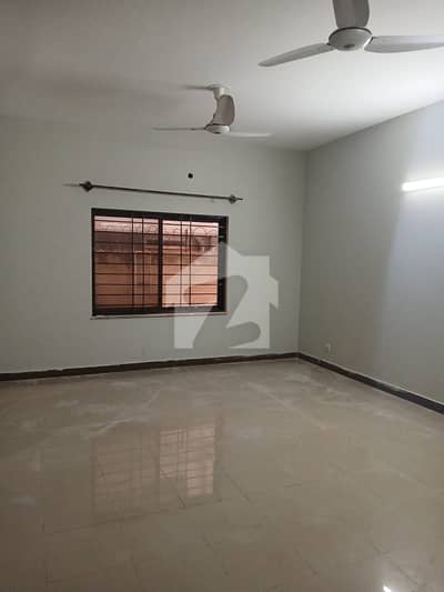24 Marla Open Basement G-14 Char Is Vacant For Rent, Beautiful Location, Near Masjid Market, Double Road Highway, Beautiful Location.