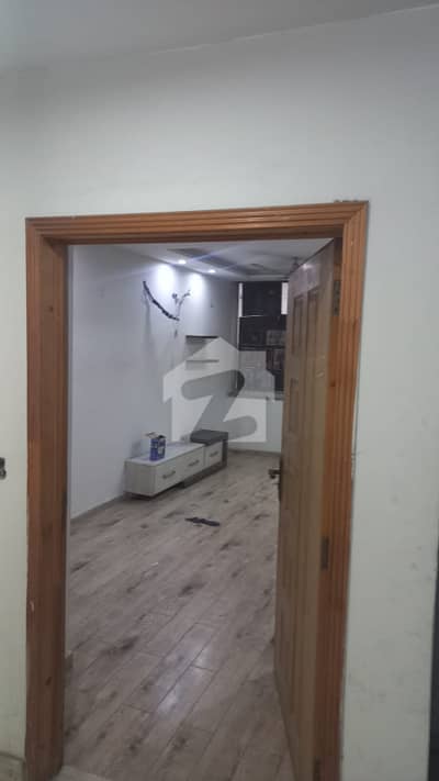 1 BED LIKE A BRAND NEW LUXURY EXCELLENT GOOD CONDITION FLAT FOR RENT IN BAHRIA TOWN LAHORE
