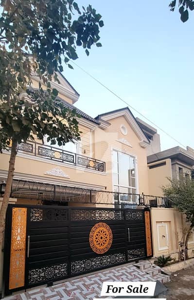 بنی گالہ اسلام آباد میں 5 کمروں کا 11 مرلہ مکان 4.5 کروڑ میں برائے فروخت۔