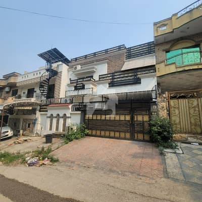 Cda Sector F-11/3(30*70) 7 Bedroom Well Maintained House For Sale In Street #36