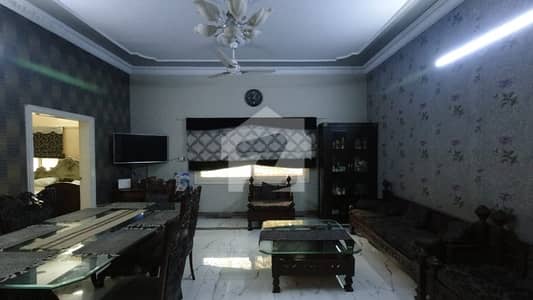WIDE LOCATION Corner 400 Yard Double Storey Stylish HOUSE QUALITY CONSTRUCTION HOUSE