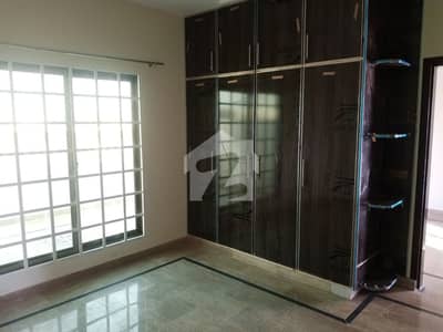 Bhatti Estate Offer 1 Kanal Second Floor Available For Rent In Nespak Phase 3